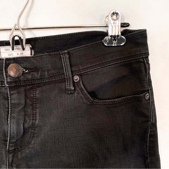 Free People • Mid-Rise Skinny Jeans - Picture 4 of 4